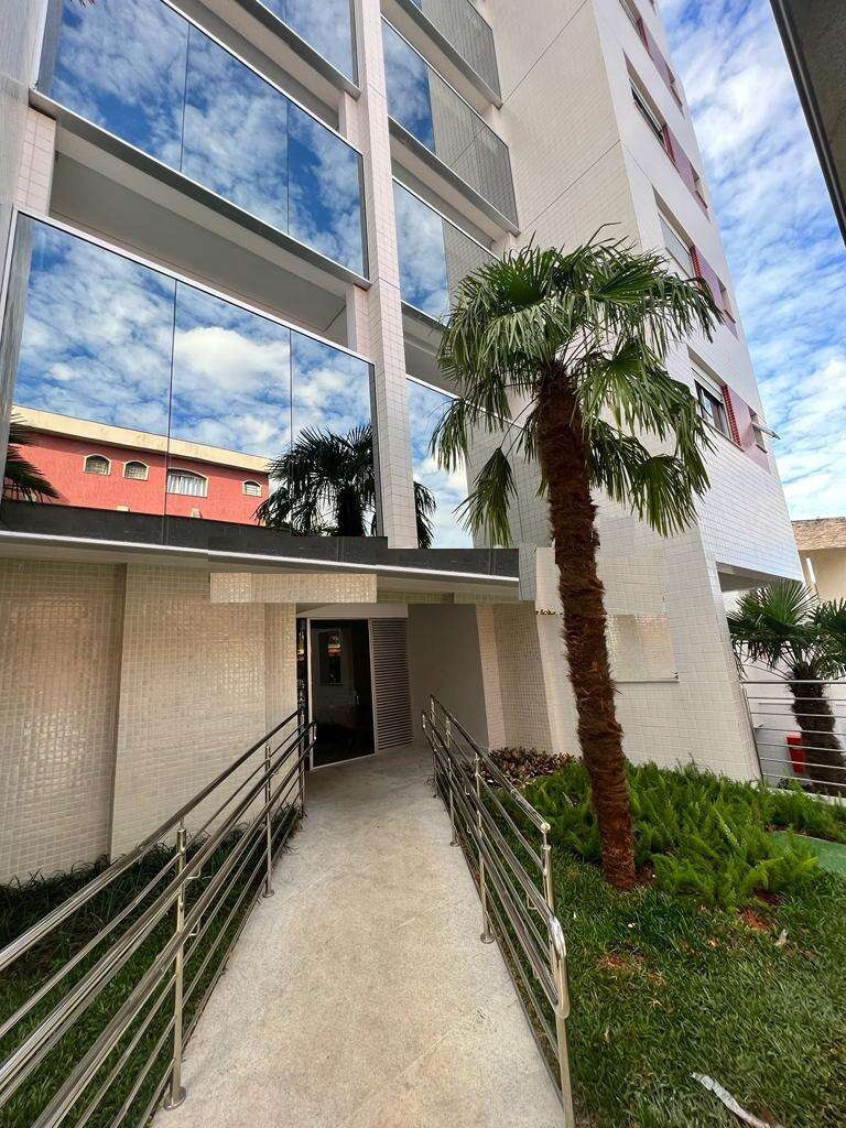 Apartamento à venda com 3 quartos, 75m² - Foto 2