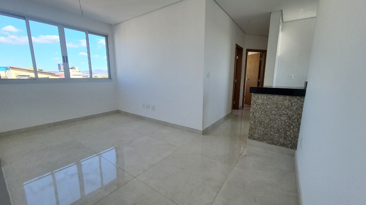 Apartamento à venda com 2 quartos, 58m² - Foto 2