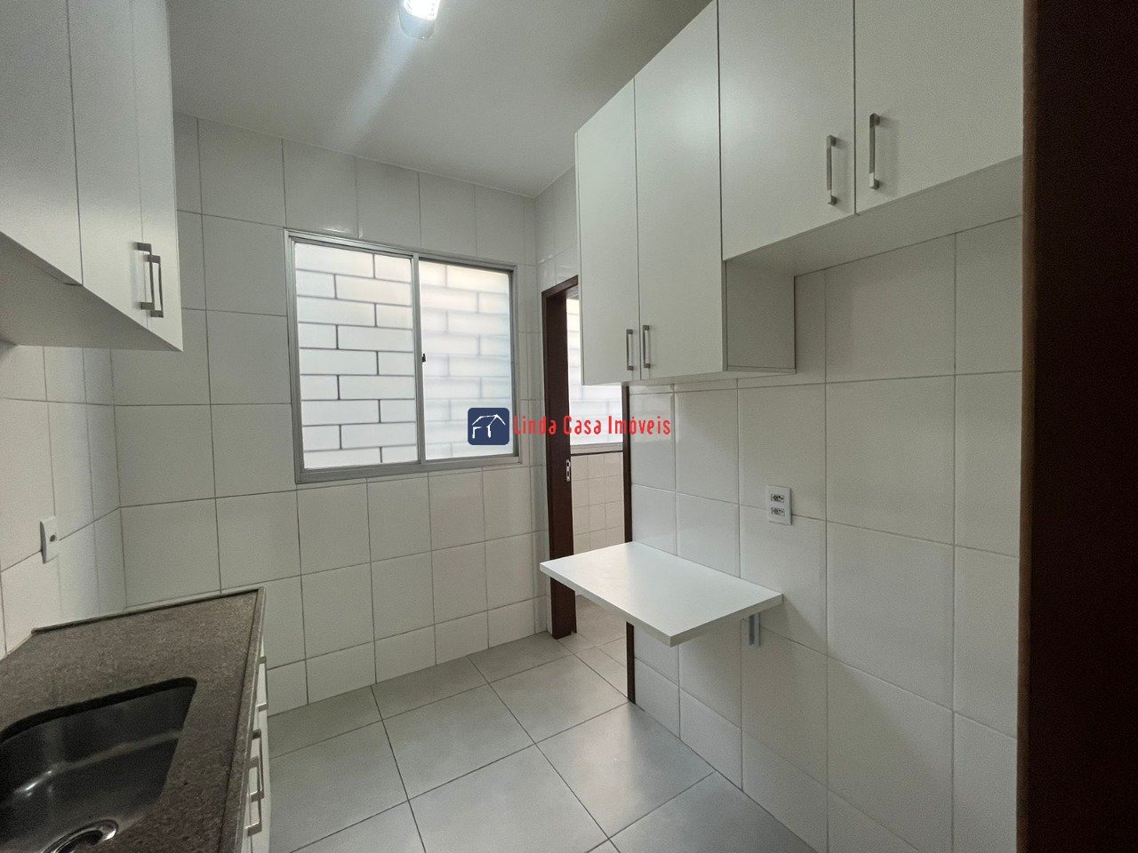 Apartamento à venda com 3 quartos, 75m² - Foto 3