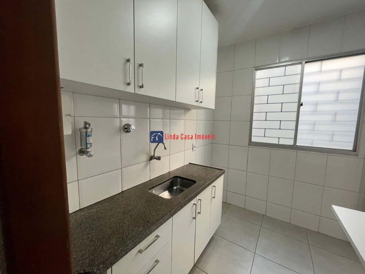 Apartamento à venda com 3 quartos, 75m² - Foto 4