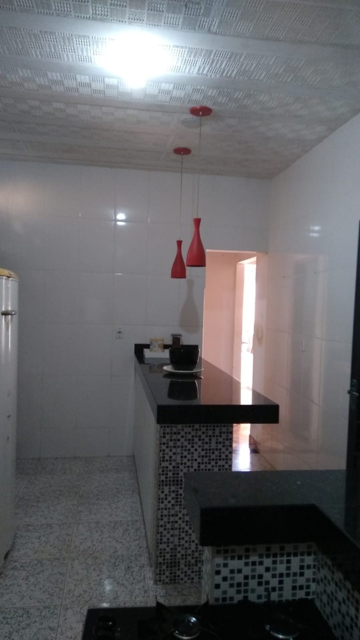 Casa à venda com 1 quarto, 65m² - Foto 2