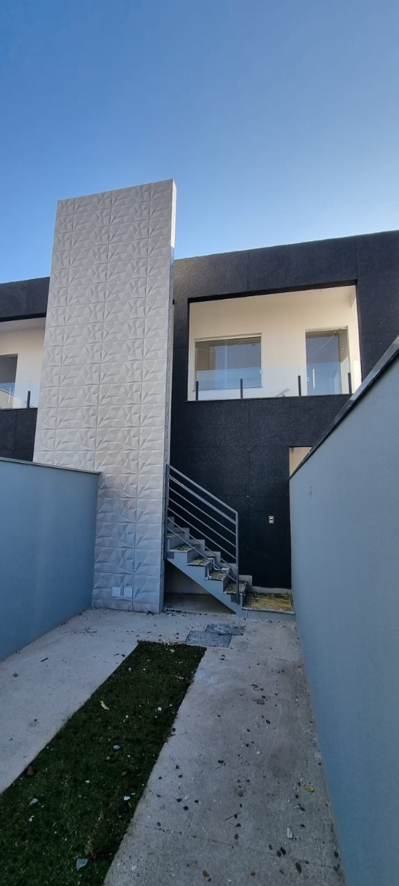 Casa à venda com 2 quartos, 66m² - Foto 1