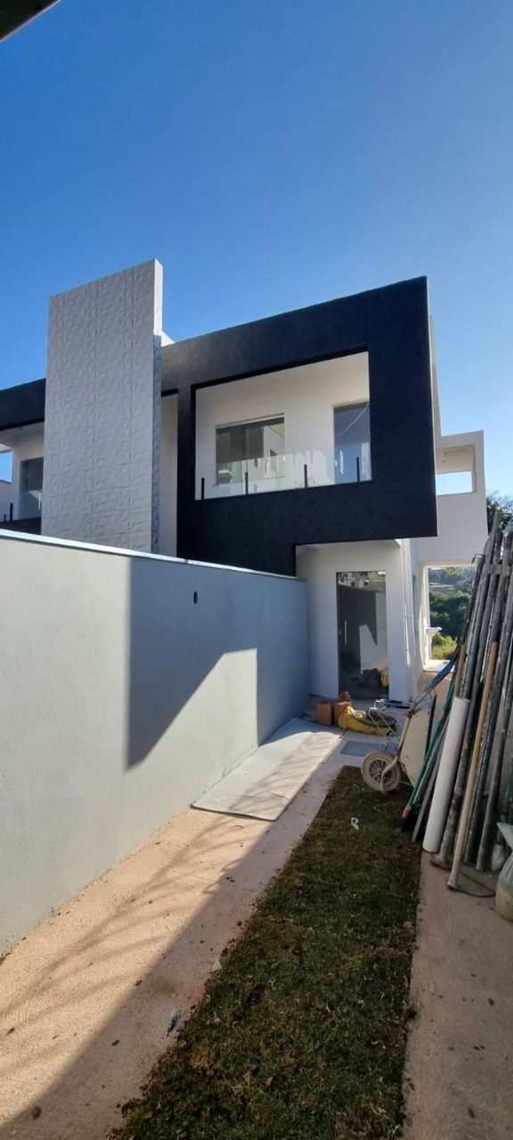 Casa à venda com 2 quartos, 66m² - Foto 3