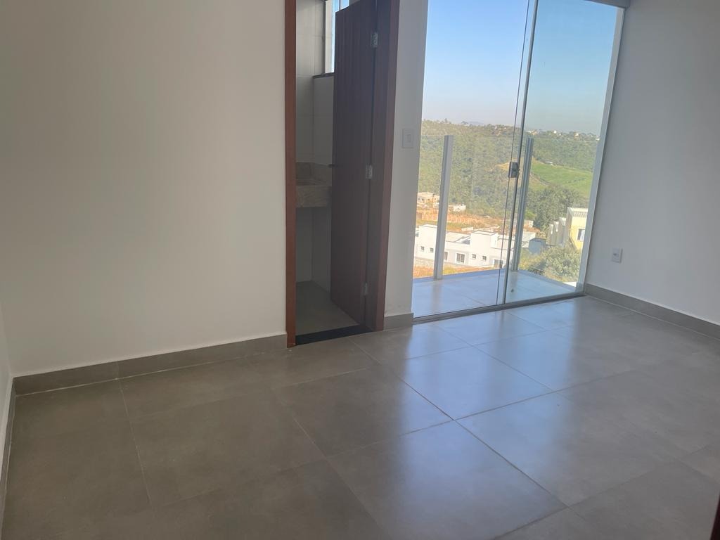 Casa à venda com 3 quartos, 104m² - Foto 5