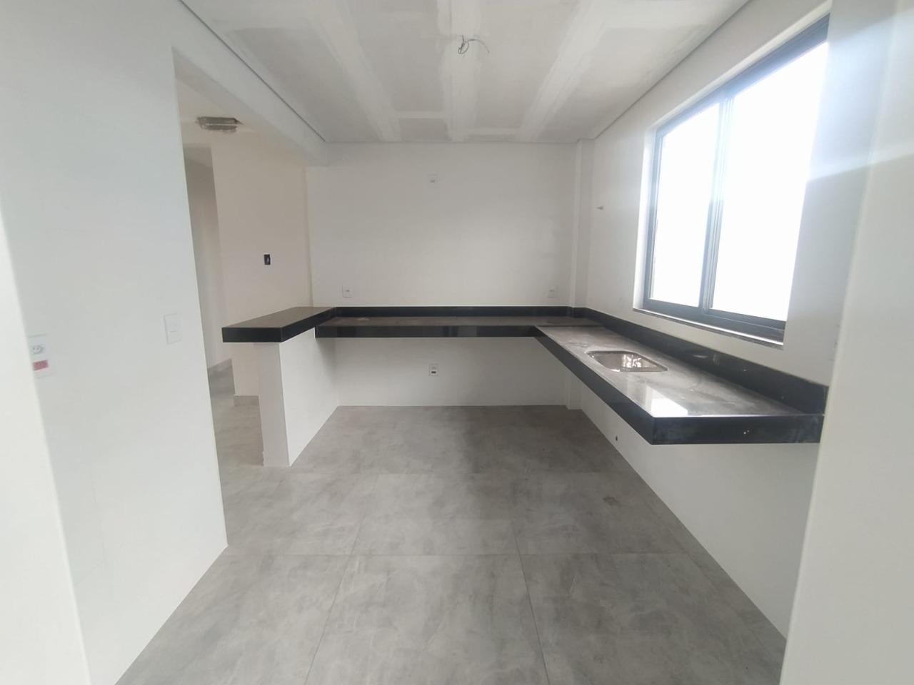 Apartamento à venda com 3 quartos, 92m² - Foto 7