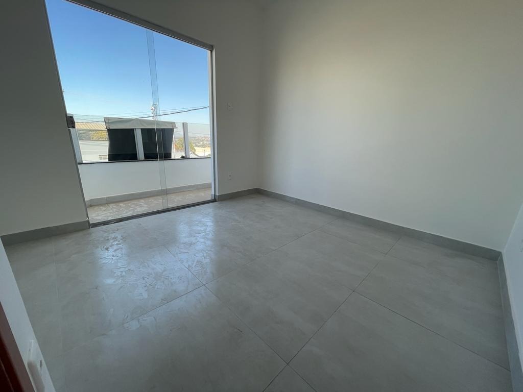 Apartamento à venda com 3 quartos, 61m² - Foto 4