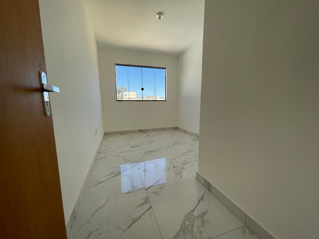 Casa à venda com 3 quartos, 110m² - Foto 5