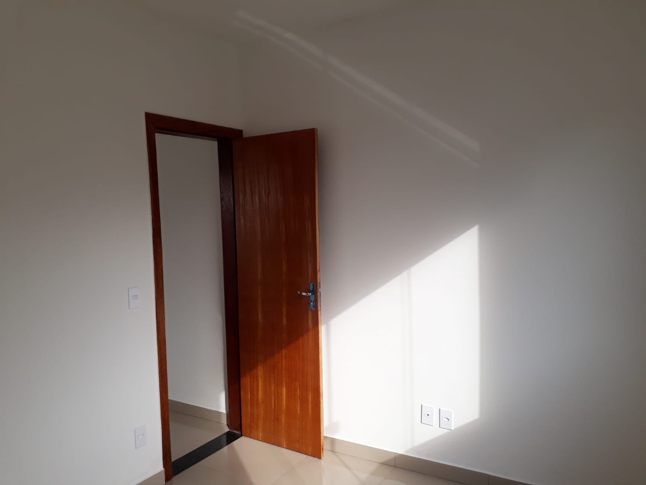 Casa à venda com 2 quartos, 100m² - Foto 8