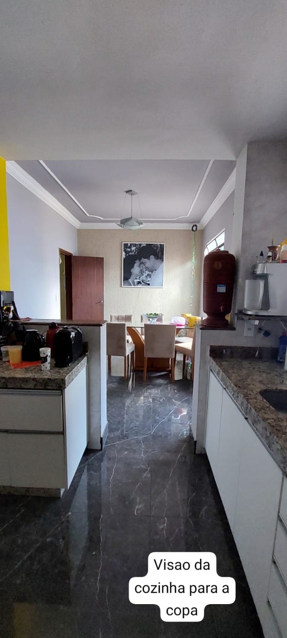 Casa à venda com 3 quartos, 270m² - Foto 8