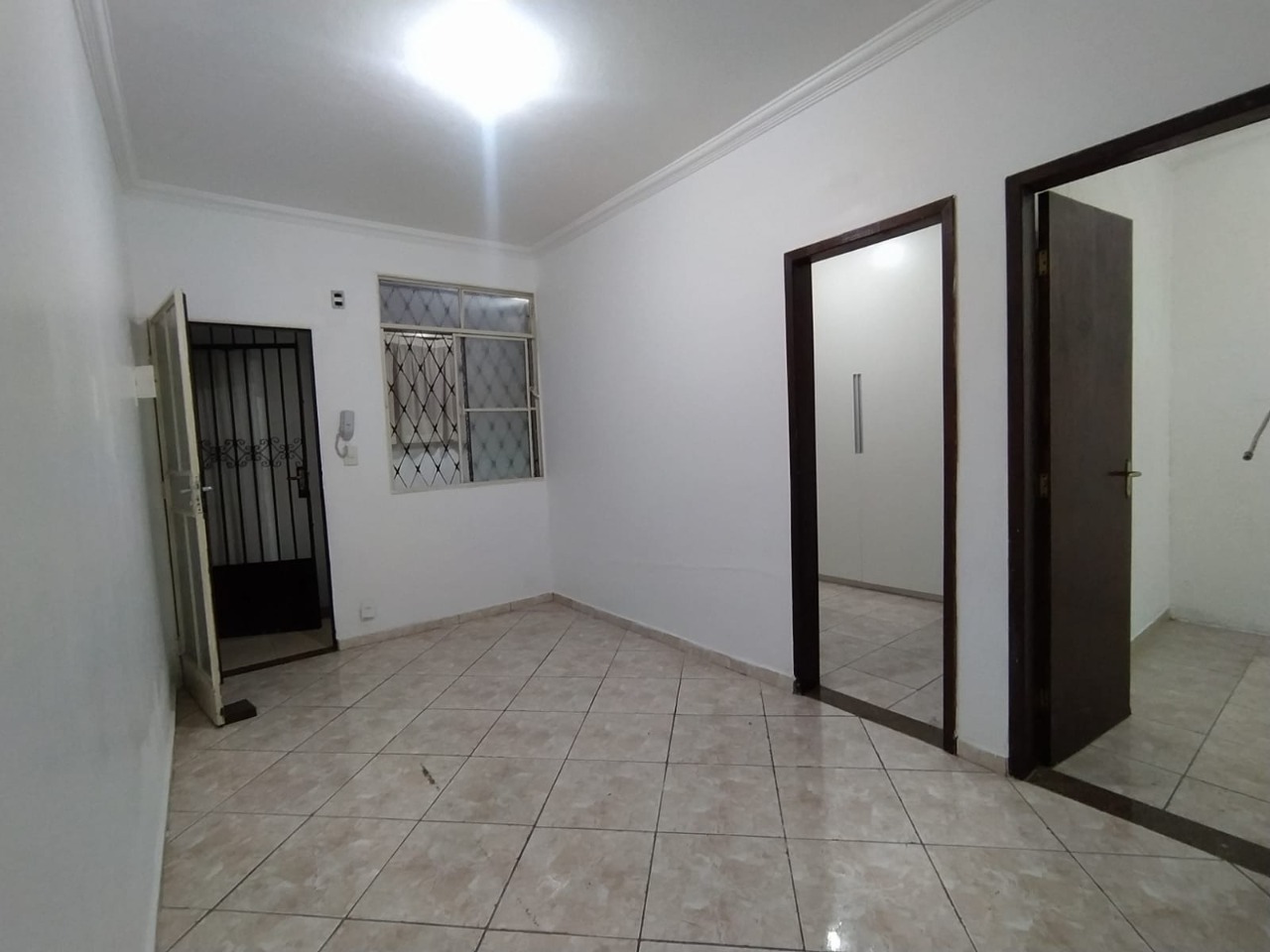 Apartamento à venda com 2 quartos, 65m² - Foto 4