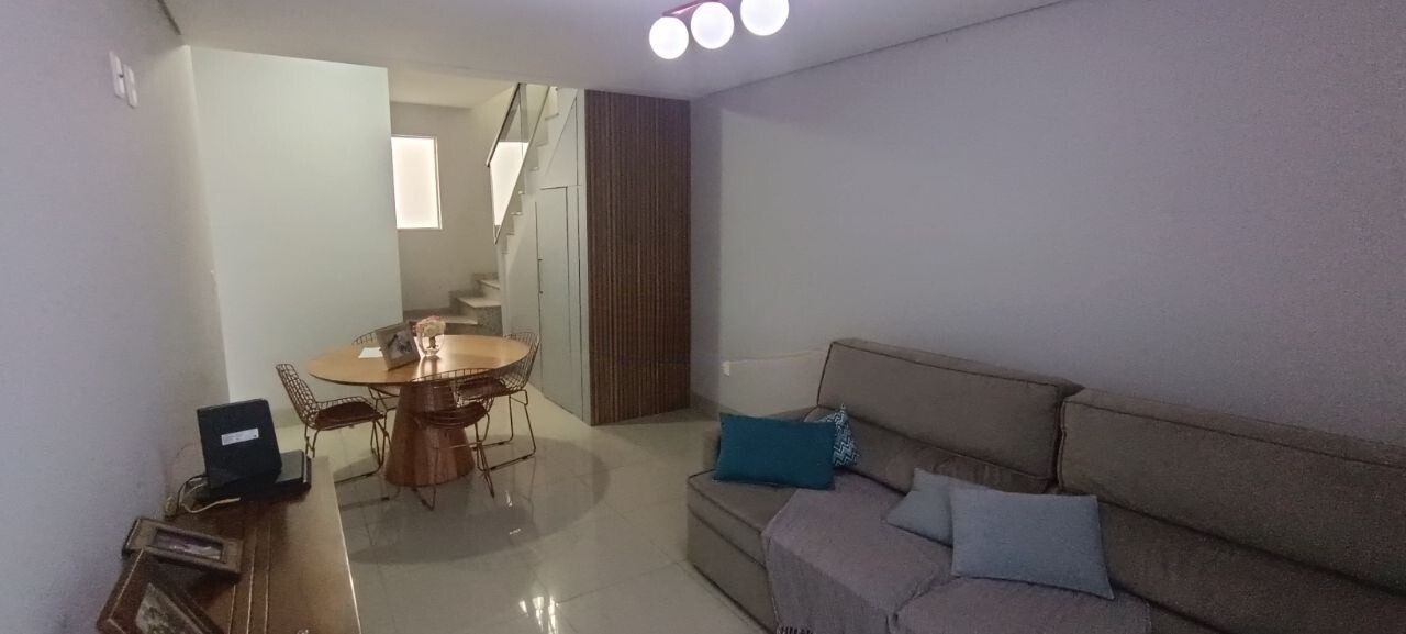 Casa à venda com 3 quartos, 136m² - Foto 3