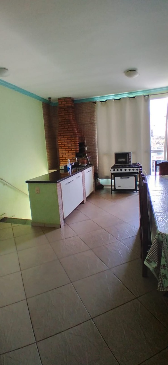 Casa à venda com 4 quartos, 180m² - Foto 15