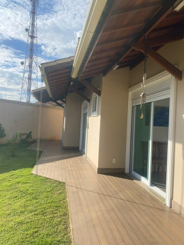 Casa à venda com 4 quartos, 300m² - Foto 15