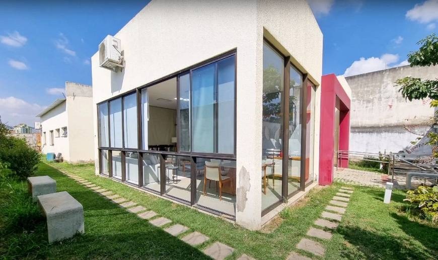 Casa à venda com 3 quartos, 400m² - Foto 1