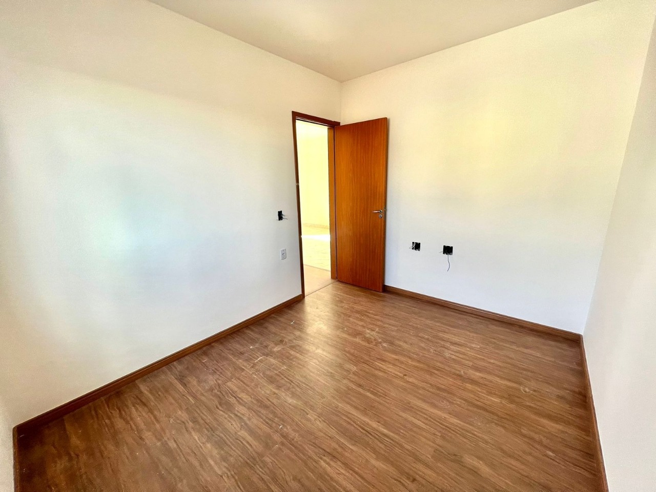 Apartamento à venda com 2 quartos, 60m² - Foto 2