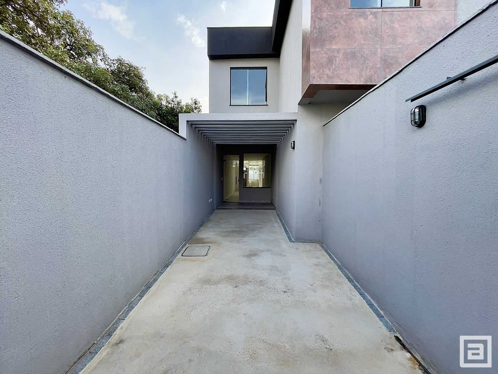 Casa à venda com 3 quartos, 90m² - Foto 17