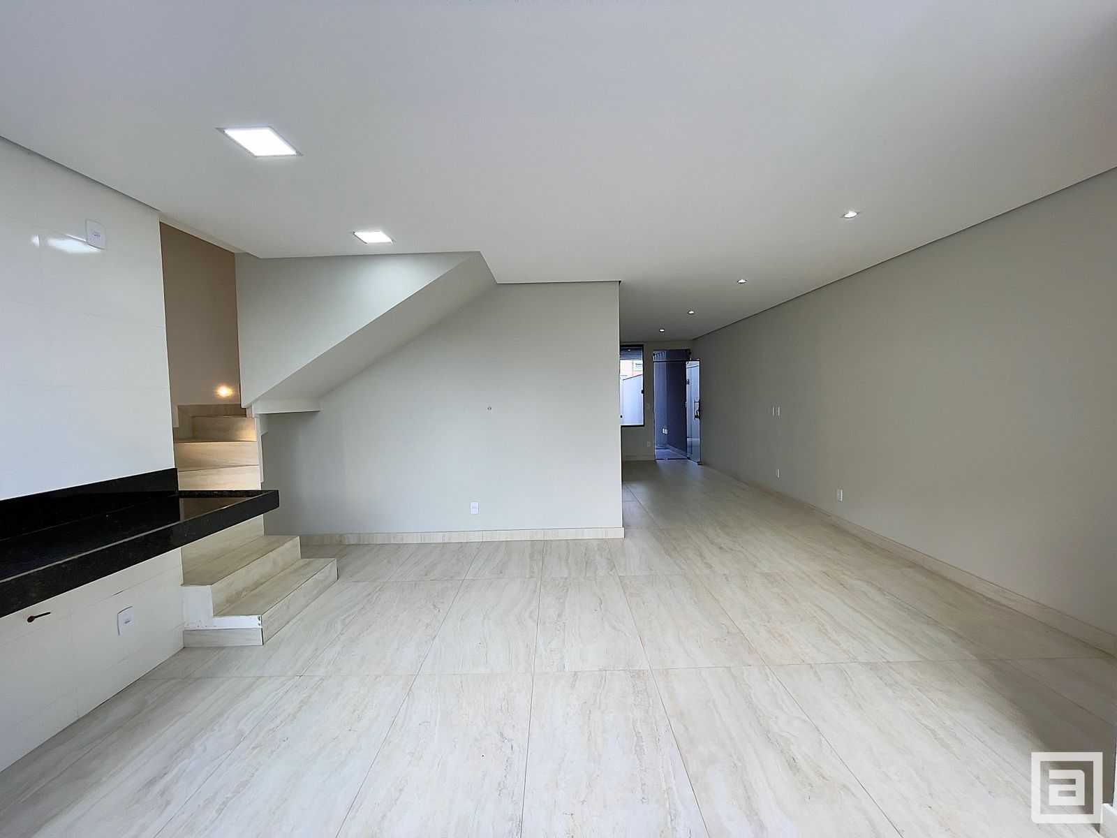 Casa à venda com 3 quartos, 90m² - Foto 7