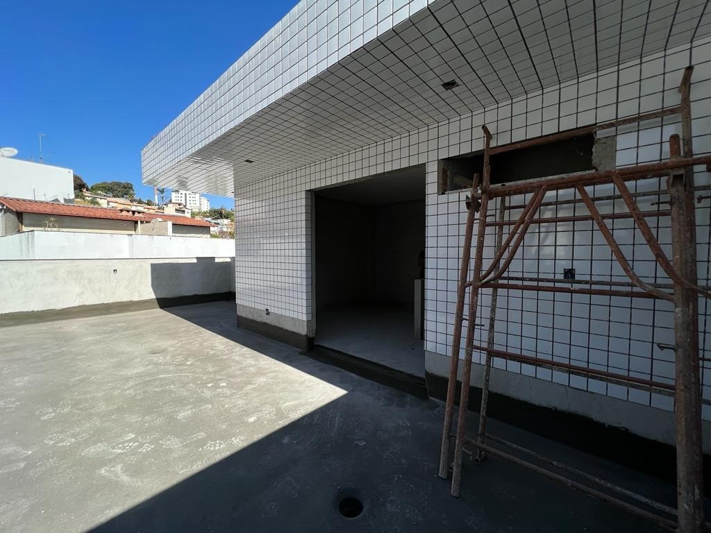 Cobertura à venda com 2 quartos, 129m² - Foto 2