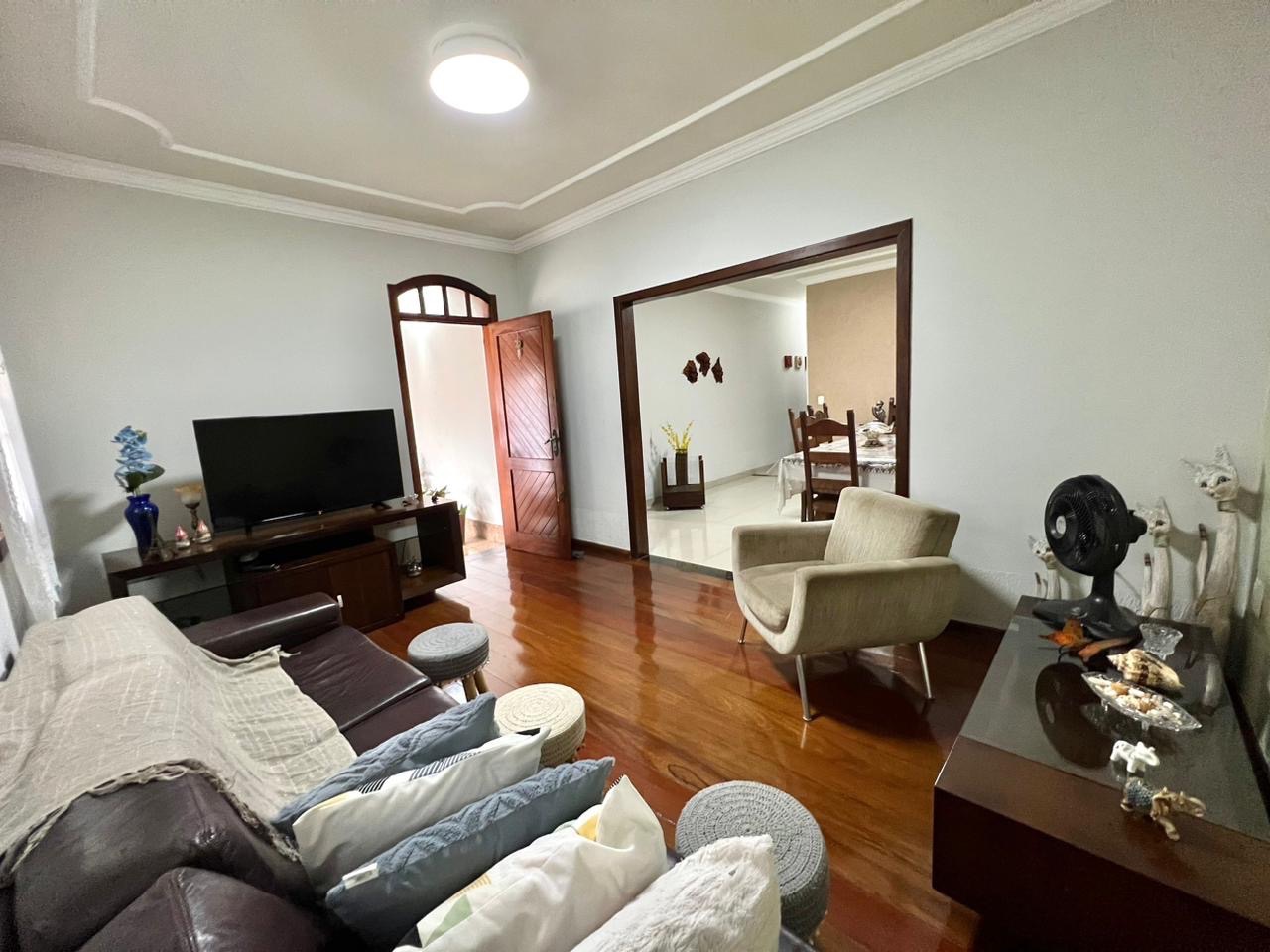 Casa à venda com 4 quartos, 358m² - Foto 19