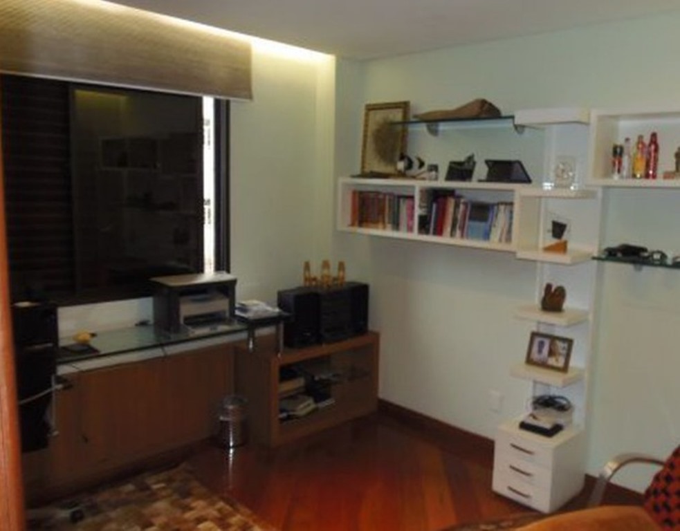 Apartamento à venda com 4 quartos, 196m² - Foto 6