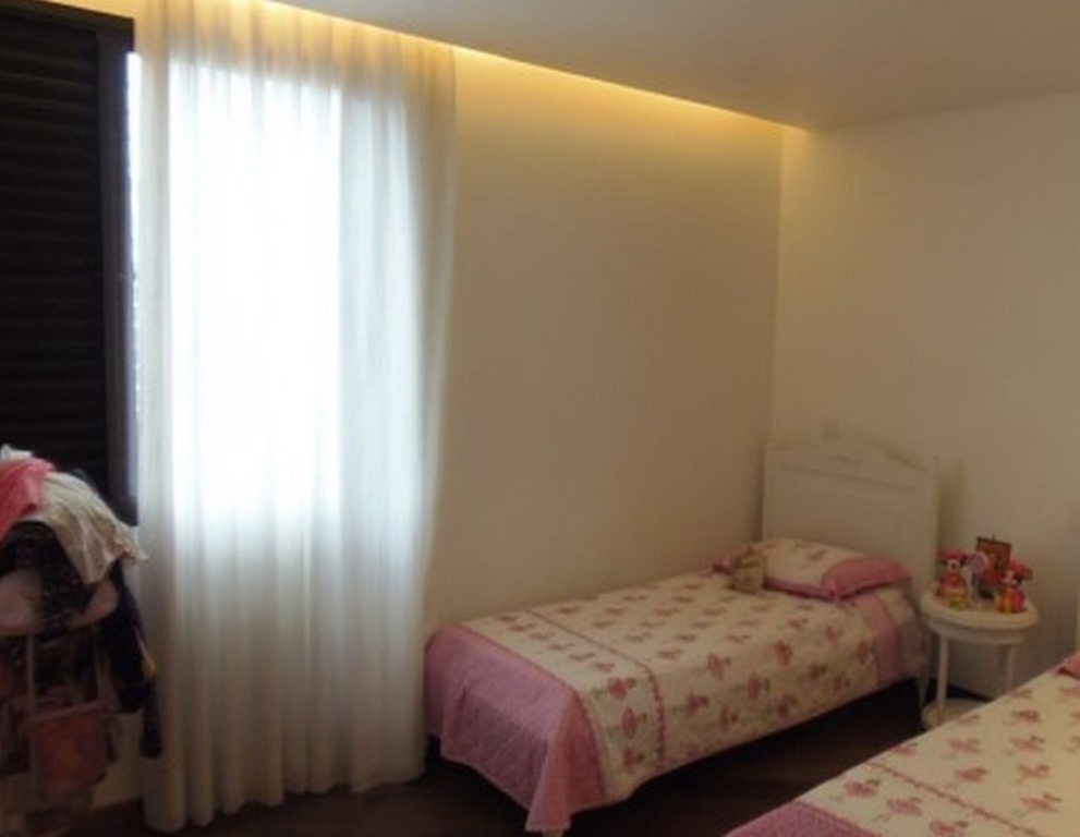 Apartamento à venda com 4 quartos, 196m² - Foto 11