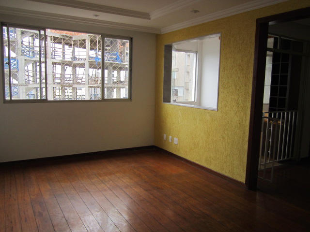 Apartamento à venda com 4 quartos, 135m² - Foto 1