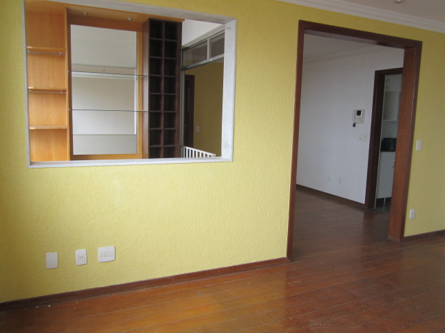 Apartamento à venda com 4 quartos, 135m² - Foto 3