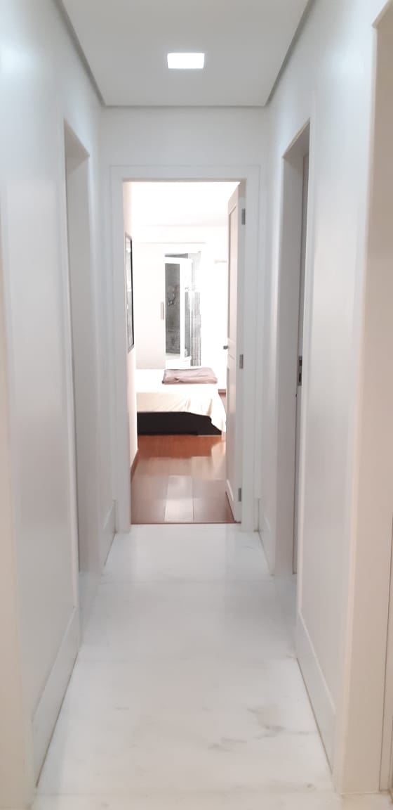 Apartamento à venda com 4 quartos, 190m² - Foto 4