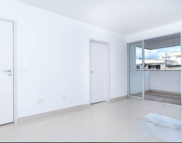 Apartamento à venda com 3 quartos, 77m² - Foto 1