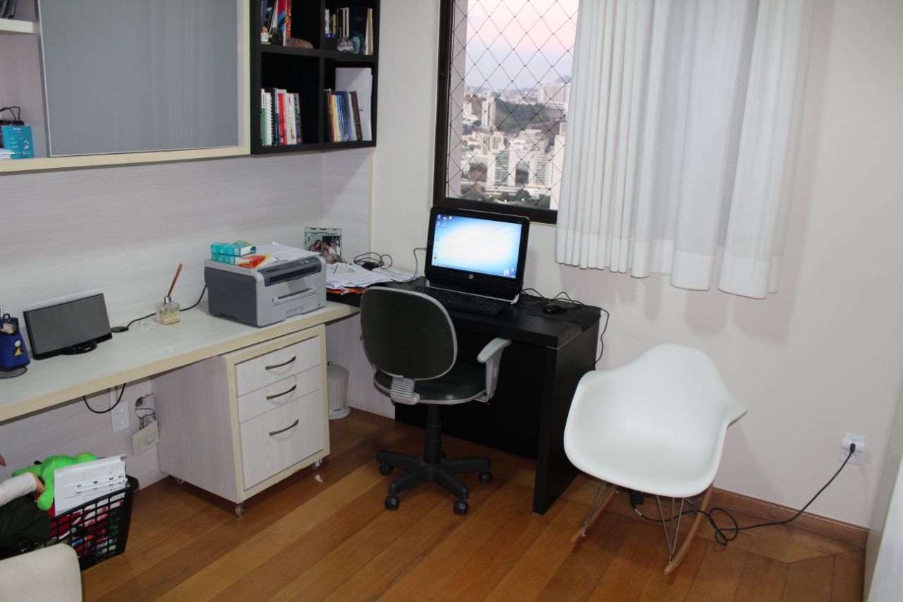 Apartamento à venda com 4 quartos, 140m² - Foto 8