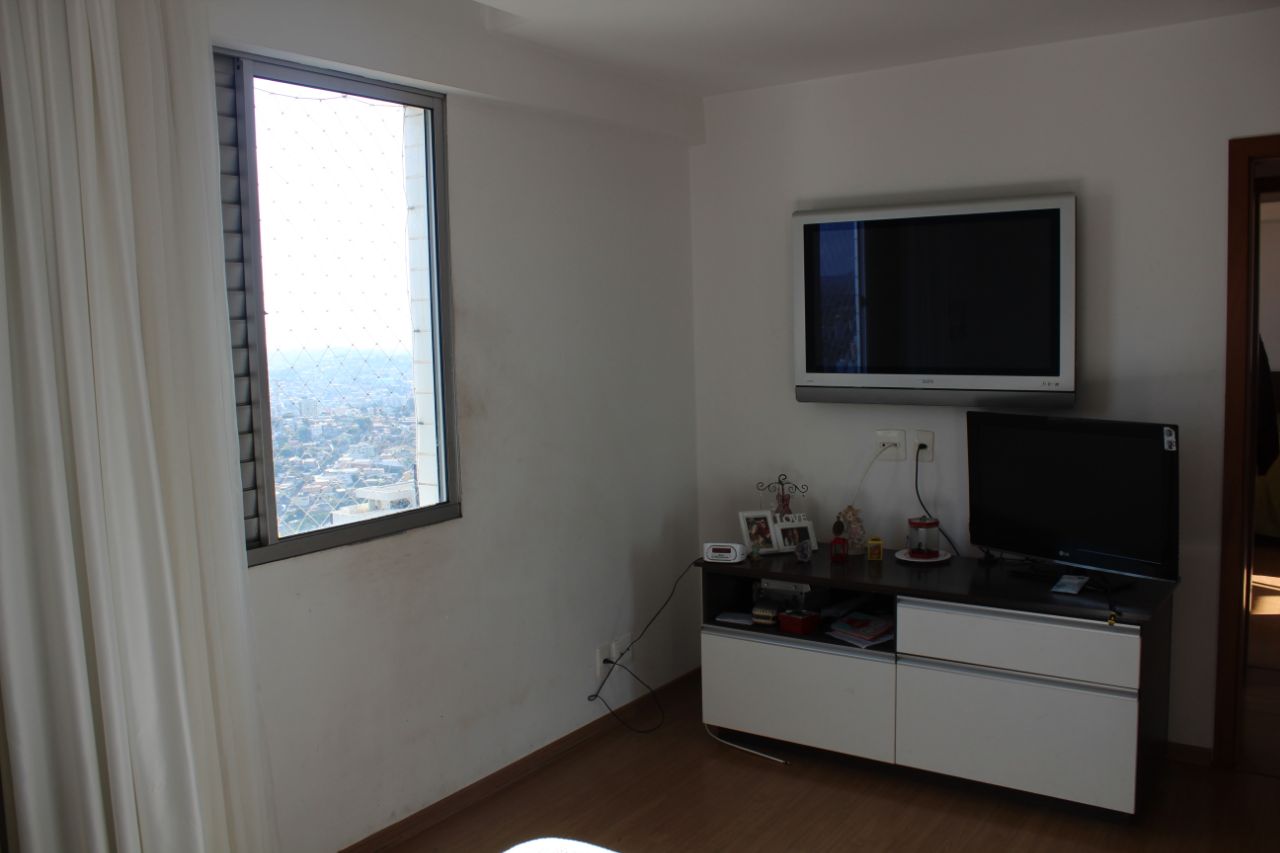 Apartamento à venda com 4 quartos, 153m² - Foto 9