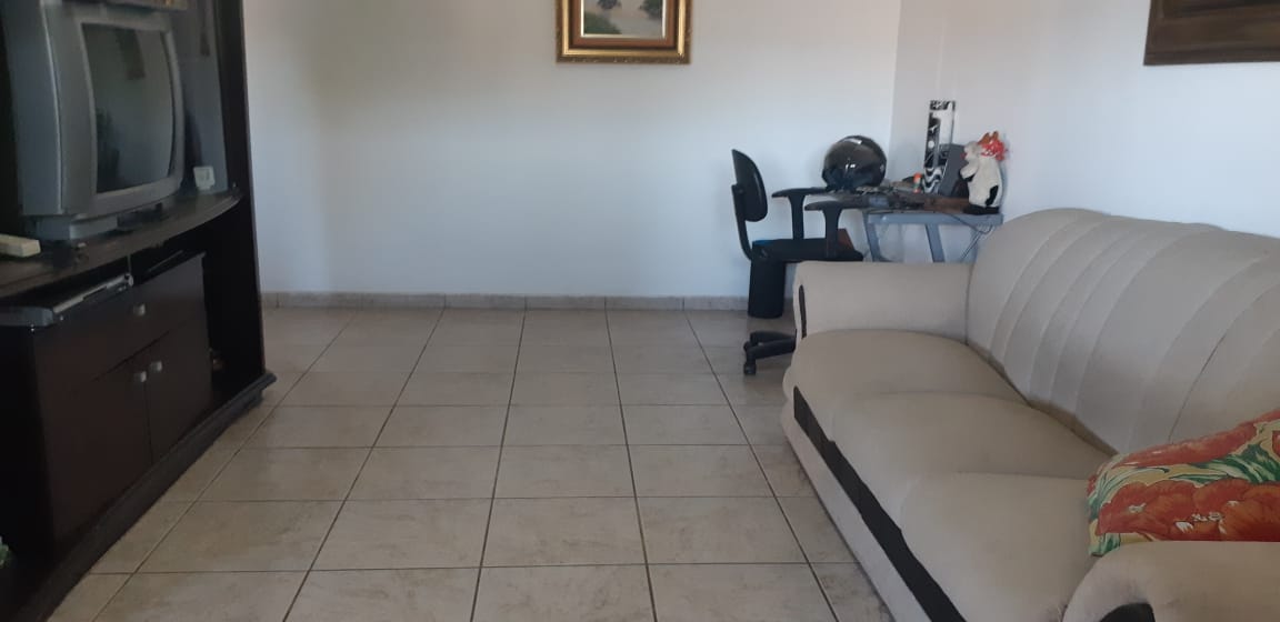 Casa à venda com 3 quartos, 160m² - Foto 2