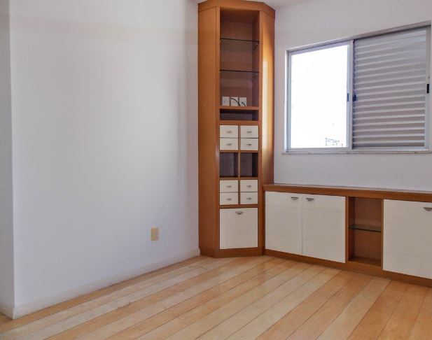 Apartamento à venda com 3 quartos, 170m² - Foto 13