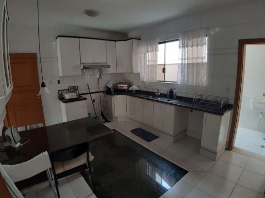 Casa à venda com 4 quartos, 400m² - Foto 5