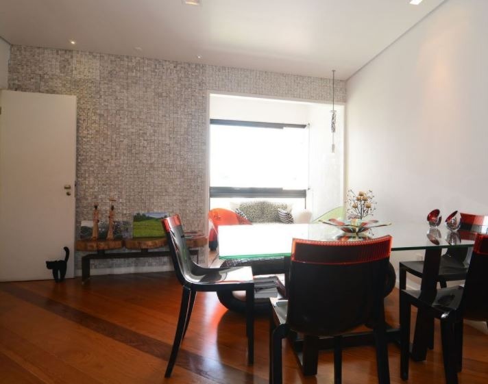 Apartamento à venda com 2 quartos, 75m² - Foto 1