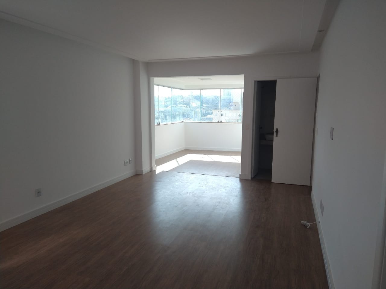 Apartamento à venda com 4 quartos, 120m² - Foto 2