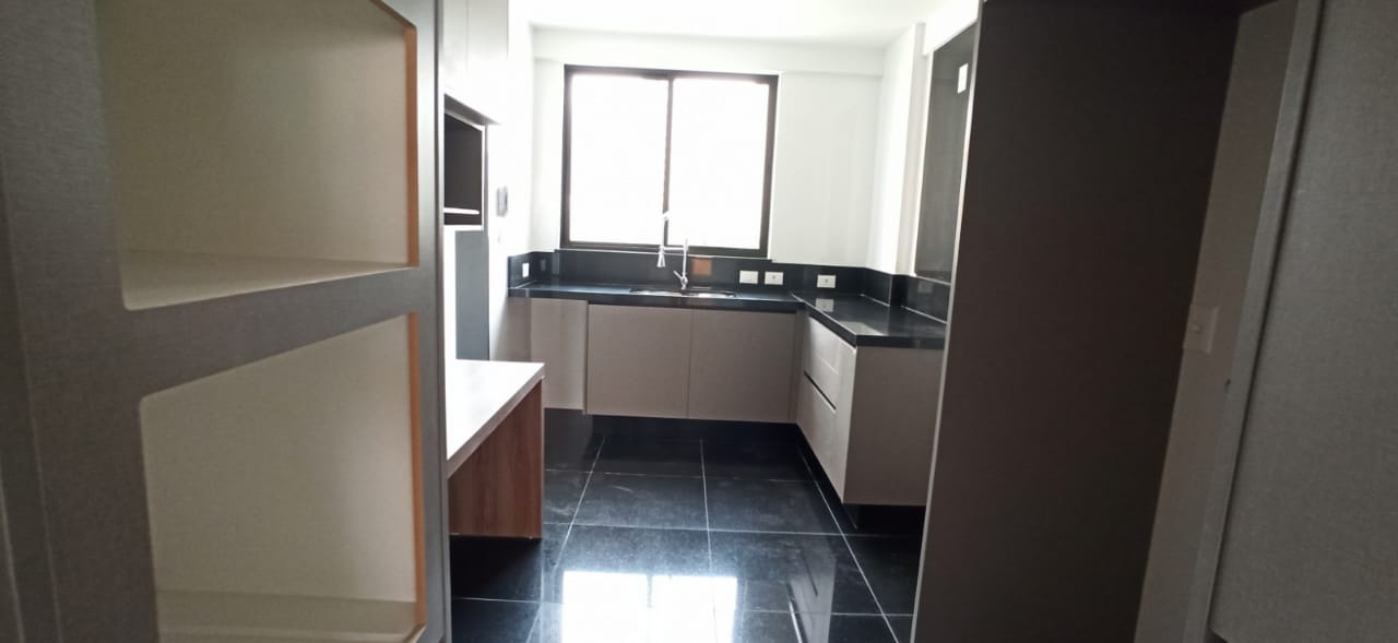 Apartamento à venda com 4 quartos, 140m² - Foto 14