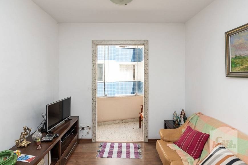 Apartamento à venda com 3 quartos, 80m² - Foto 1