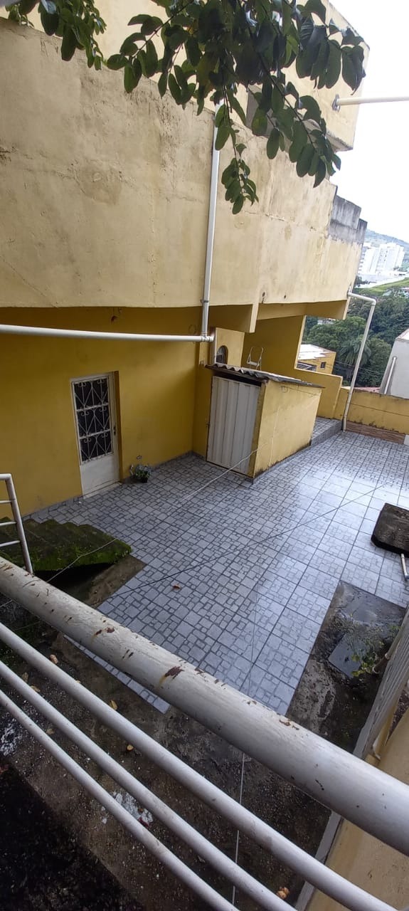 Casa à venda com 1 quarto, 750m² - Foto 10