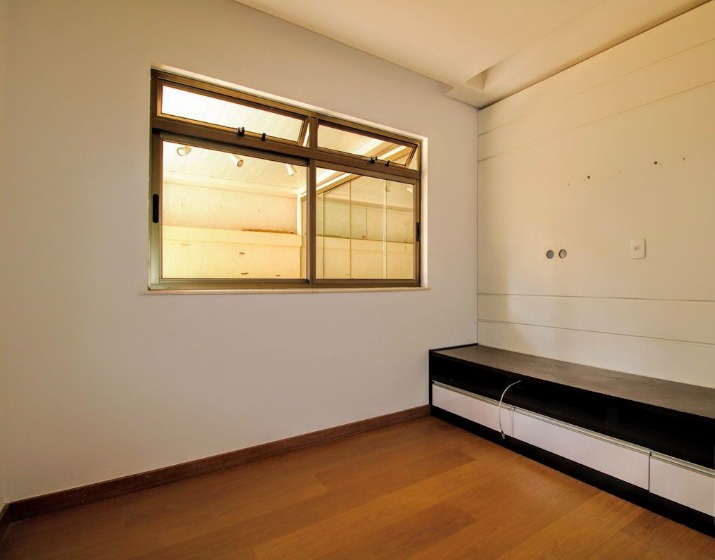 Apartamento à venda com 4 quartos, 223m² - Foto 3