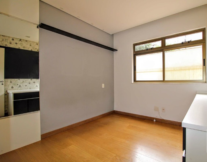 Apartamento à venda com 4 quartos, 223m² - Foto 9