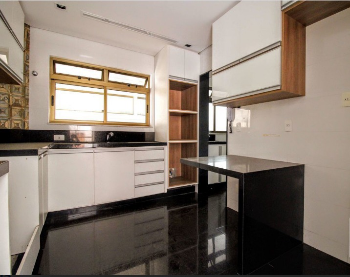 Apartamento à venda com 4 quartos, 223m² - Foto 15