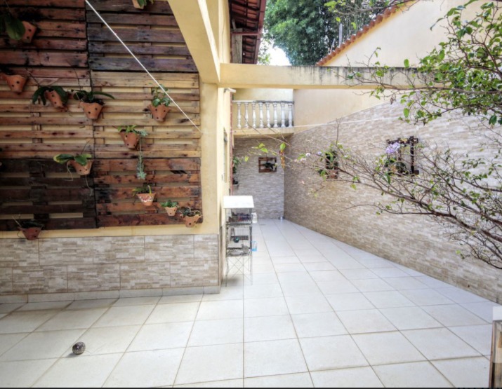 Casa à venda com 3 quartos, 250m² - Foto 16