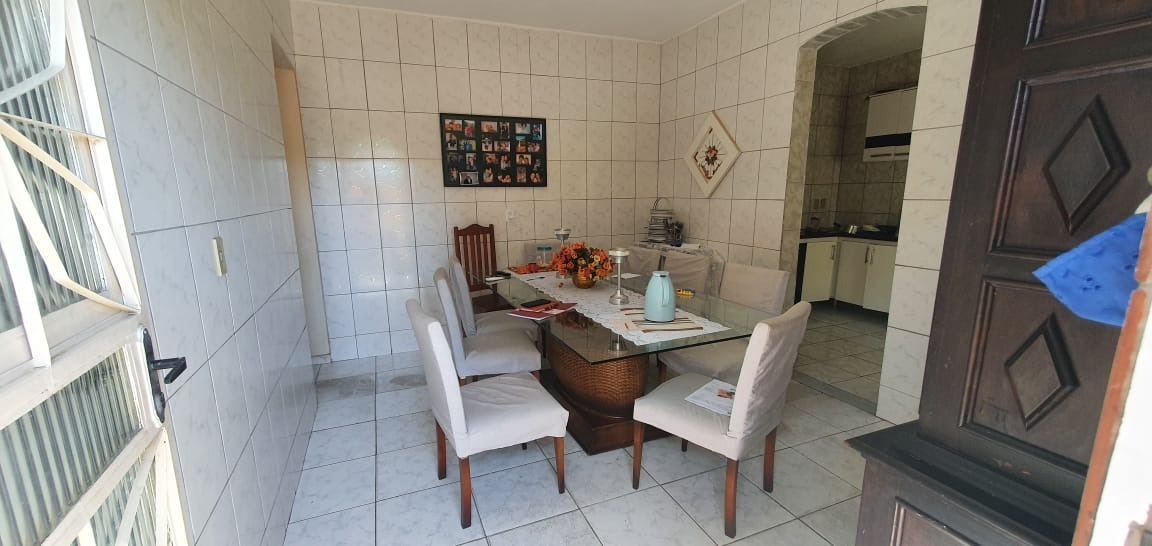 Casa à venda com 4 quartos, 300m² - Foto 12