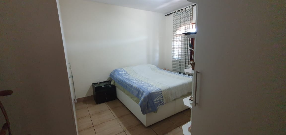 Casa à venda com 4 quartos, 300m² - Foto 22