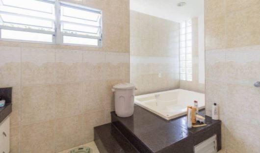 Casa para alugar com 4 quartos, 215m² - Foto 13