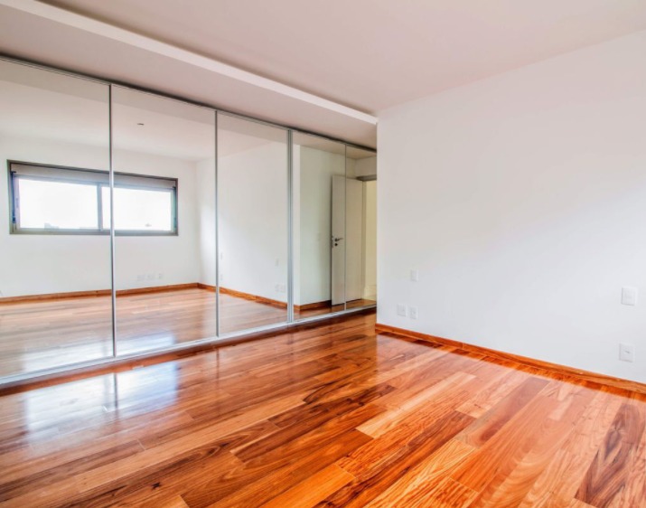 Apartamento à venda com 4 quartos, 176m² - Foto 4