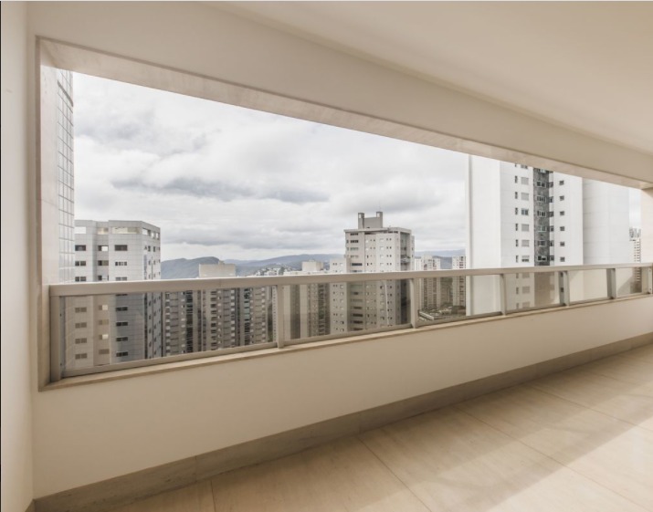 Apartamento à venda com 4 quartos, 216m² - Foto 4