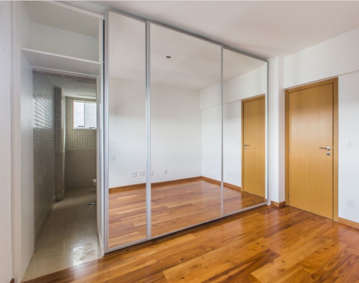 Apartamento à venda com 4 quartos, 216m² - Foto 6