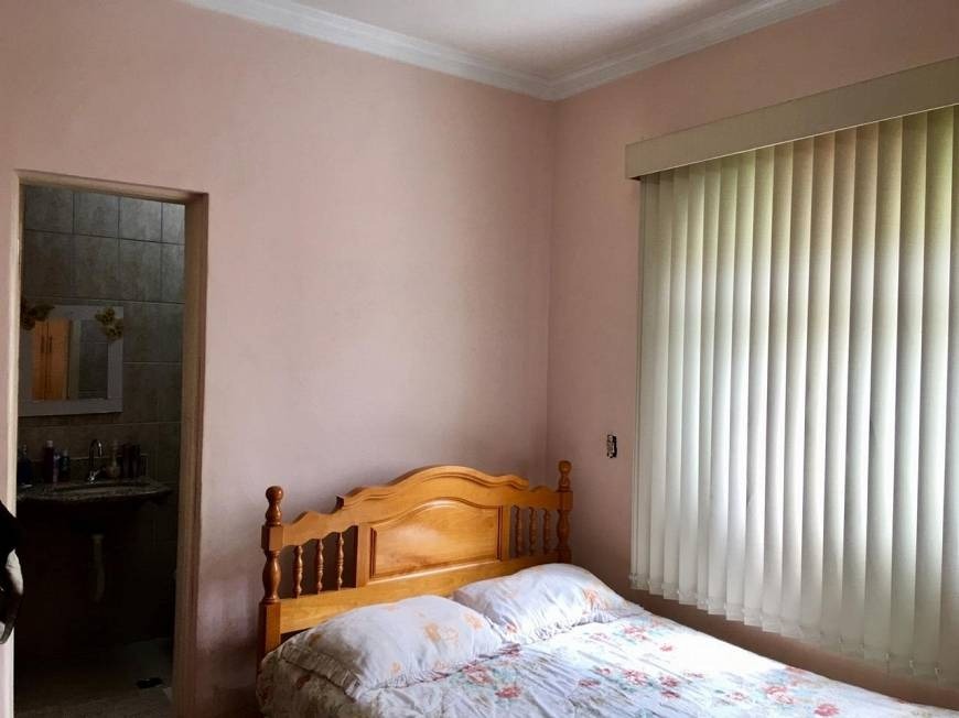 Casa à venda com 4 quartos, 200m² - Foto 25